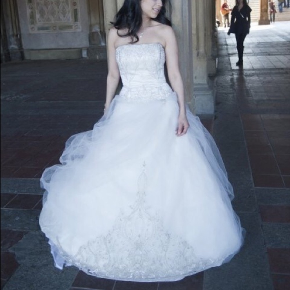 Lazaro wedding dress